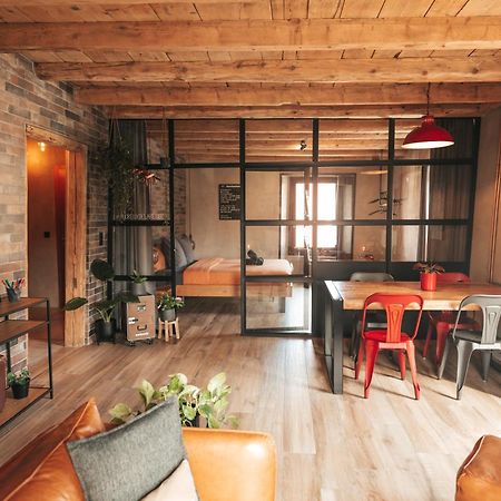 Appartement Thematique: Voyage Industriel Travers Экстерьер фото